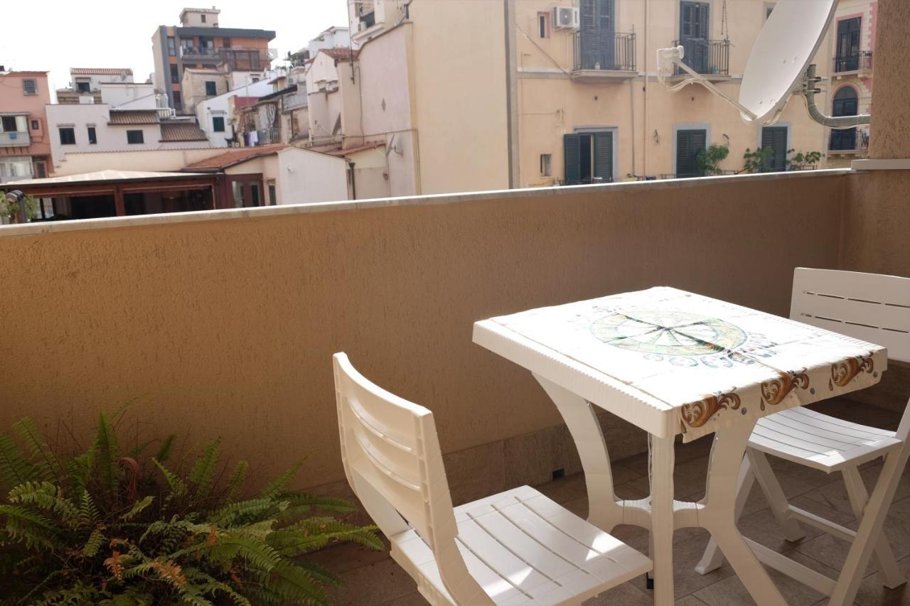 Palermo Old Style - Boutique Apartment With Terrace In Center City Eksteriør billede